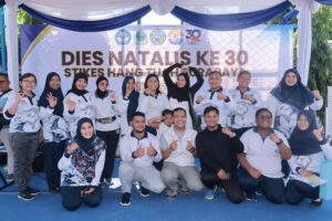 Semarak Fun Walk Dies Natalis ke-30 STIKES Hang Tuah Surabaya
