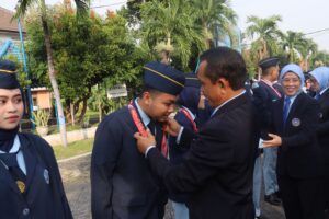 STIKES Hang Tuah Surabaya Apresiasi Mahasiswa Berprestasi Non Akademik Tahun 2025