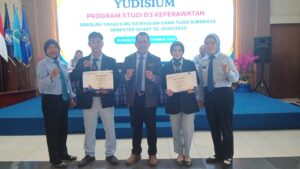 Yudisium Mahasiswa Program Studi DIII Keperawatan Stikes Hang Tuah Surabaya Tahun 2025
